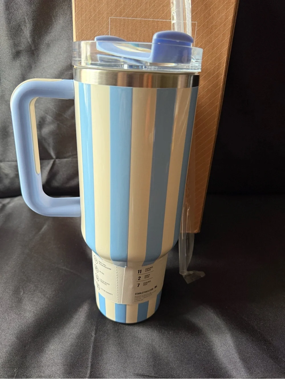 New Stanley 40oz Quencher H2.0 Tumbler - Classy Blue & White Stripe - Picture 6 of 8